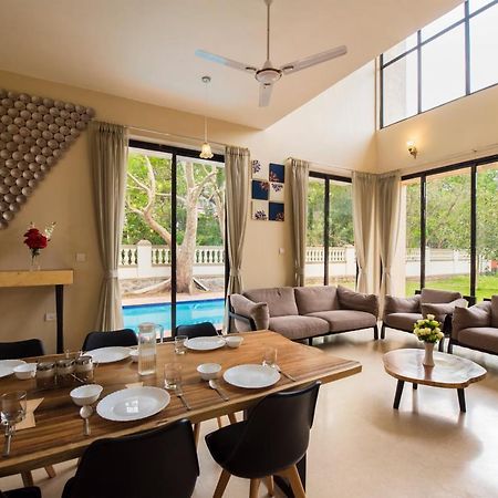 Stayvista'S Greenwoods Villa 10 - City-Center Villa With Private Pool, Terrace, Lift & Carrom Board Lonavala Bagian luar foto